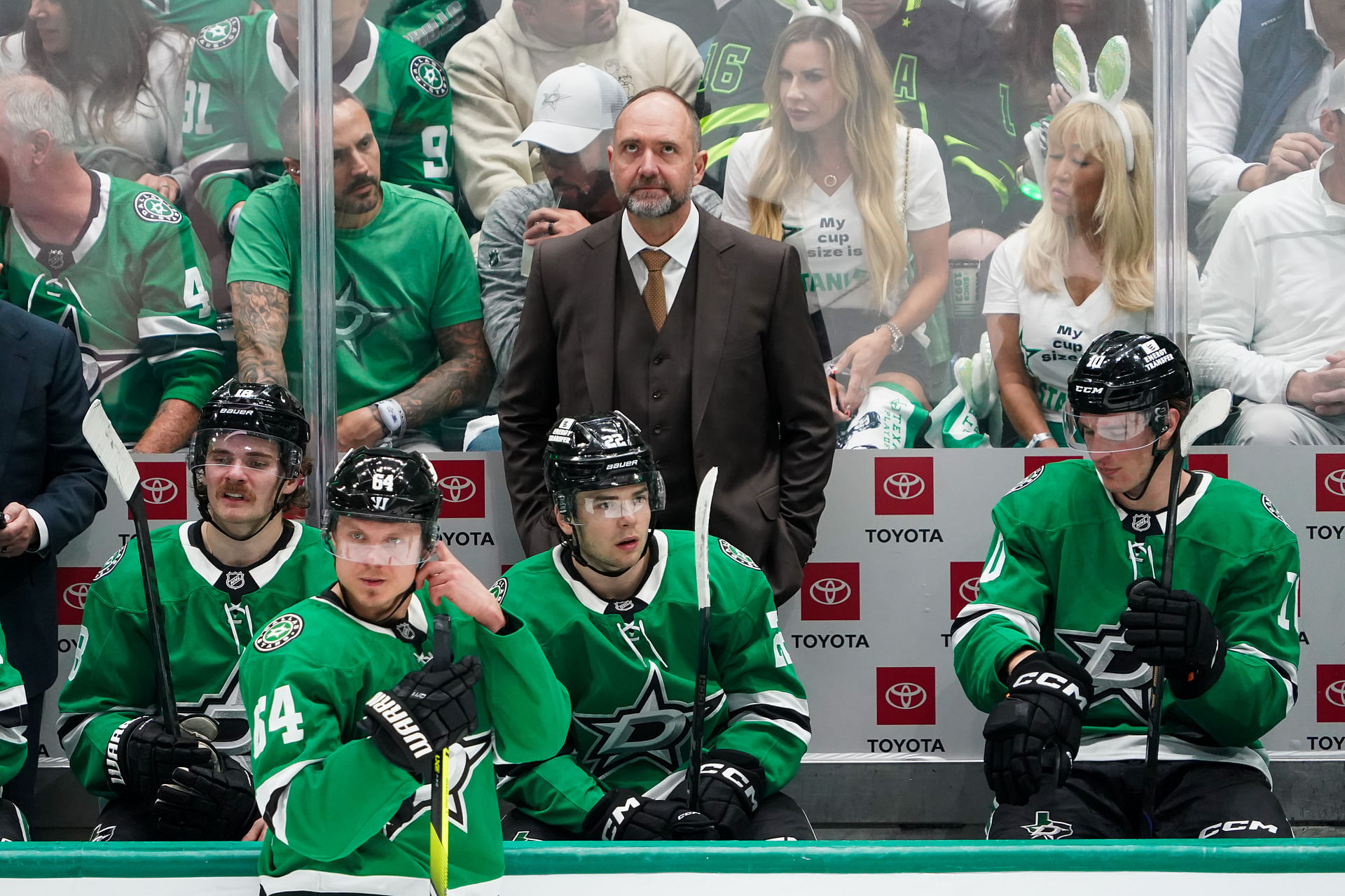 The Penguins are the only team without a full time or interim coach at the moment - Source: Imagn